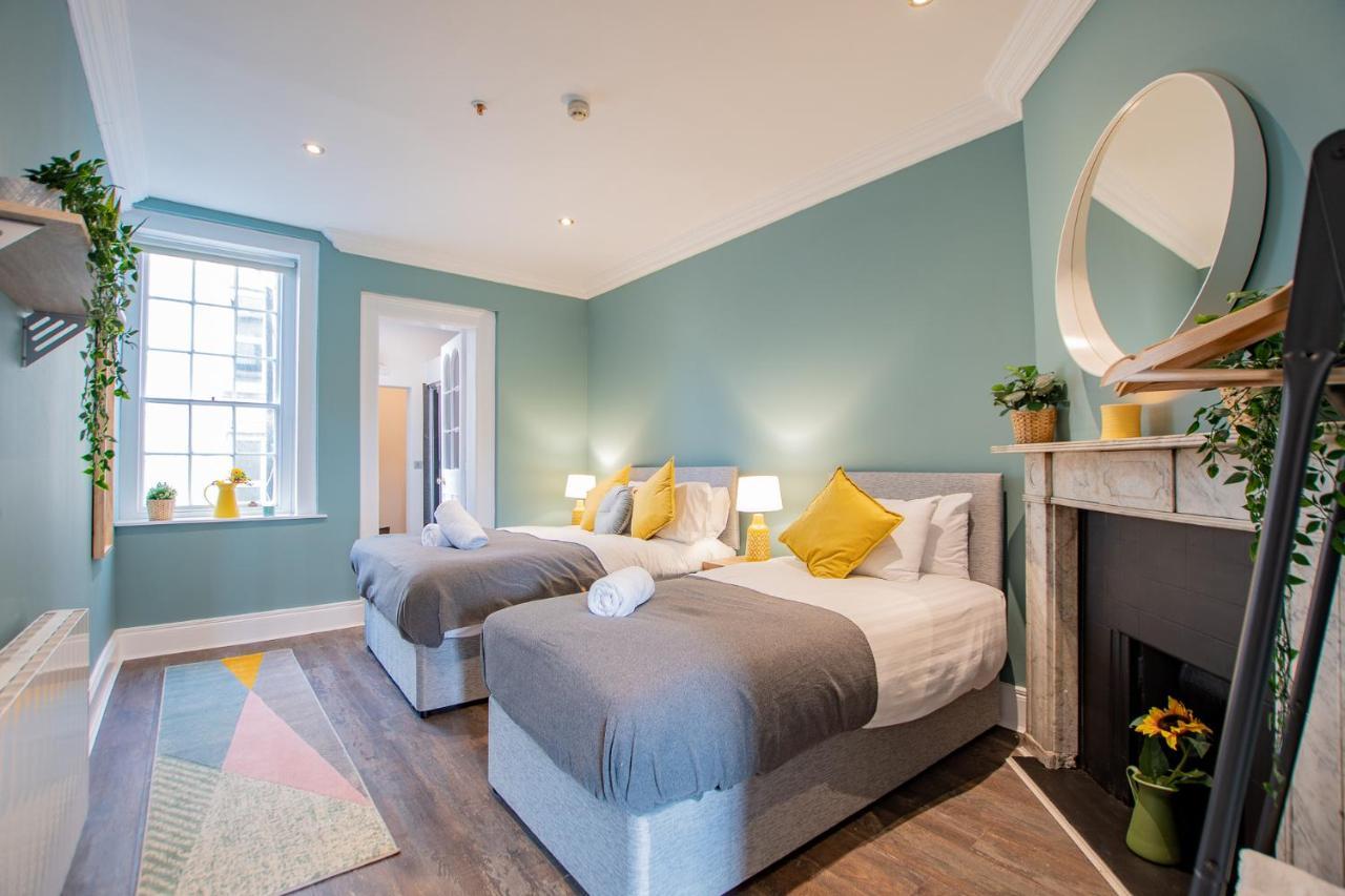 Ferienhaus The Yellow Door By Shortstays
